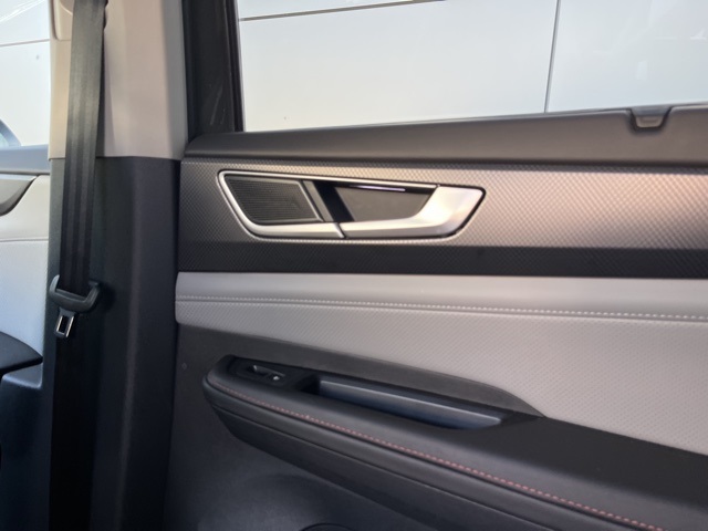 2024 Volkswagen Atlas Peak Edition SE Technology photo 50