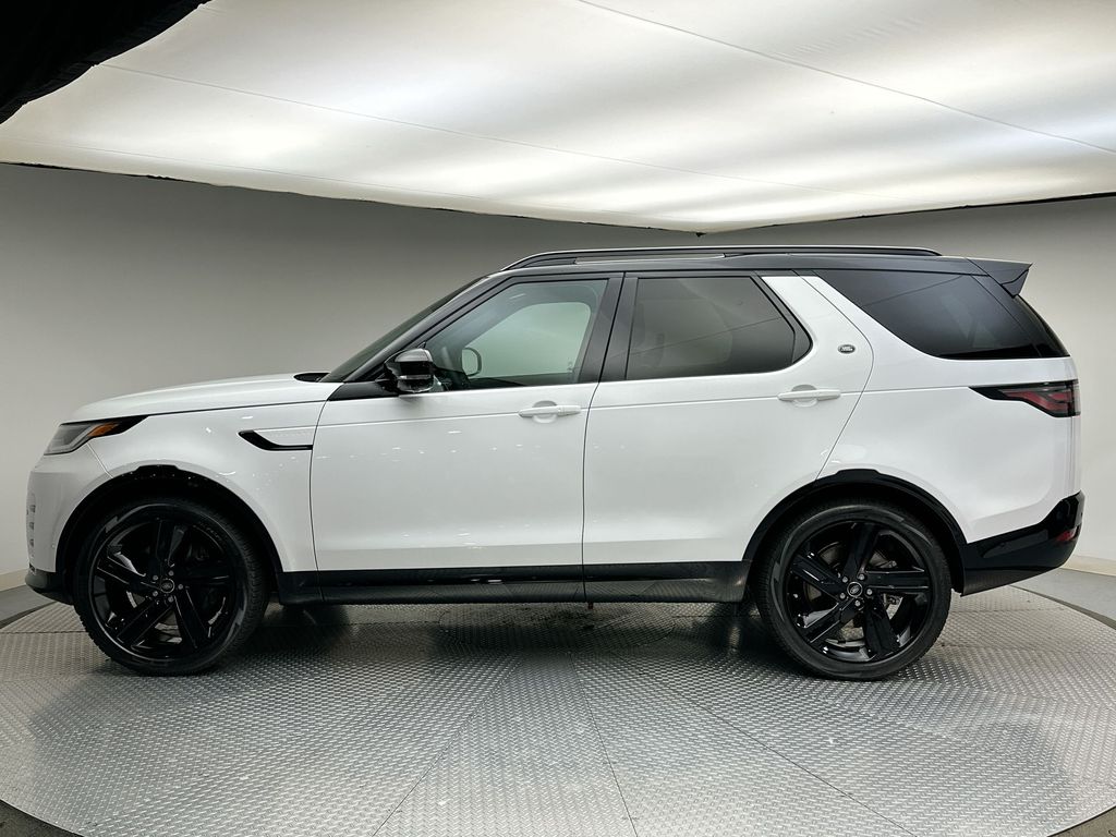 2025 Land Rover Discovery SE photo 2
