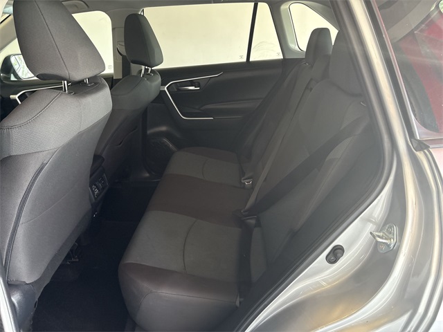 2024 Toyota RAV4 XLE photo 23