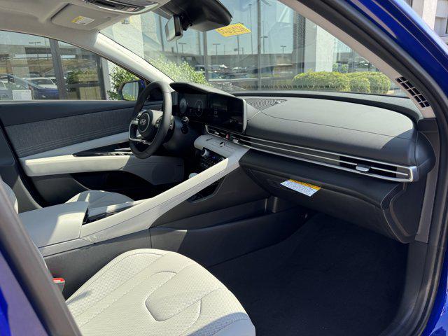2025 Hyundai Elantra Limited photo 17