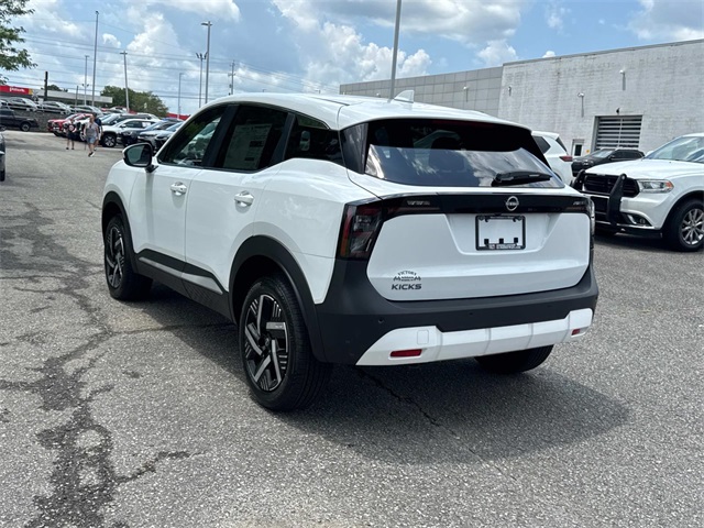 2025 Nissan Kicks SV photo 3