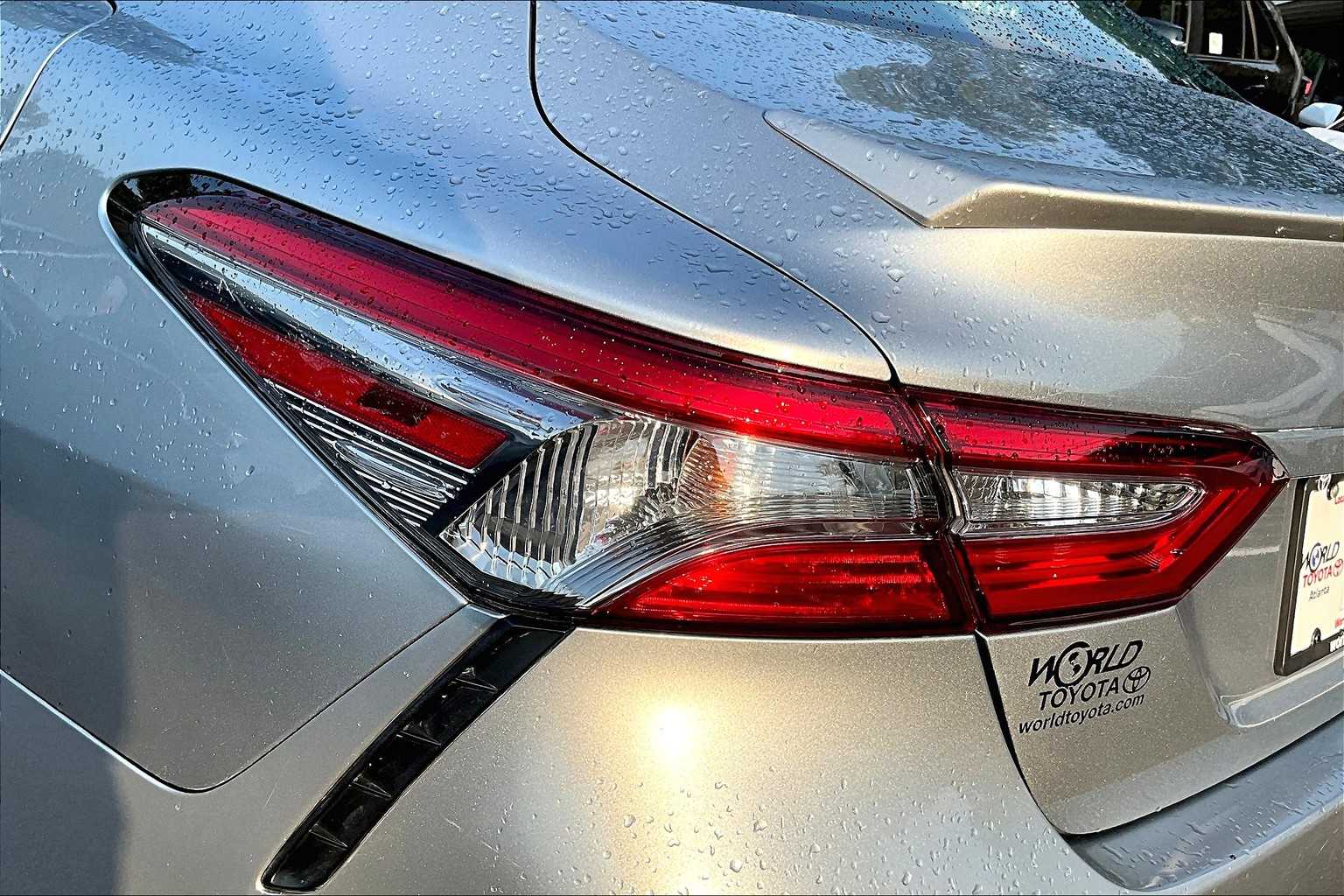 2019 Toyota Camry SE photo 26