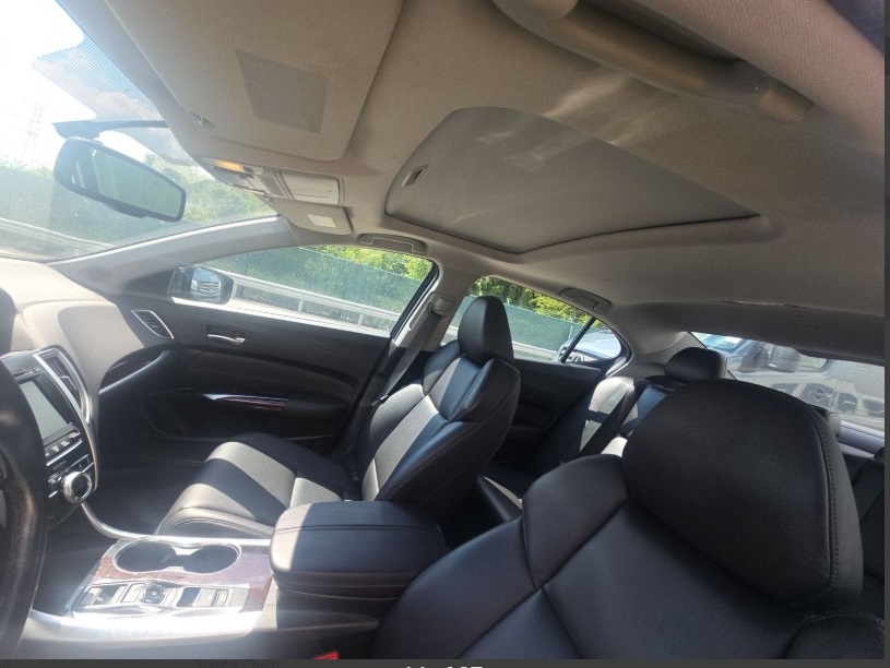 2015 Acura TLX photo 26