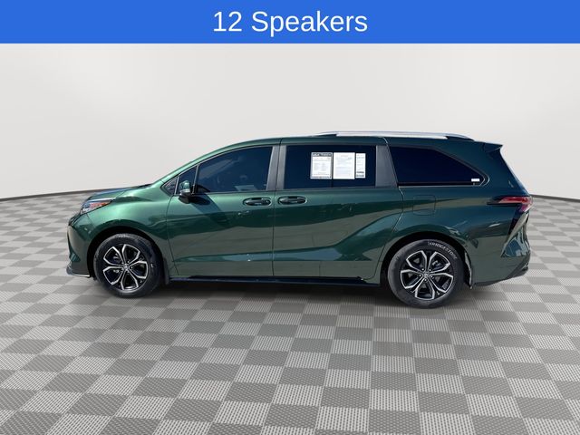 2025 Toyota Sienna Platinum photo 5