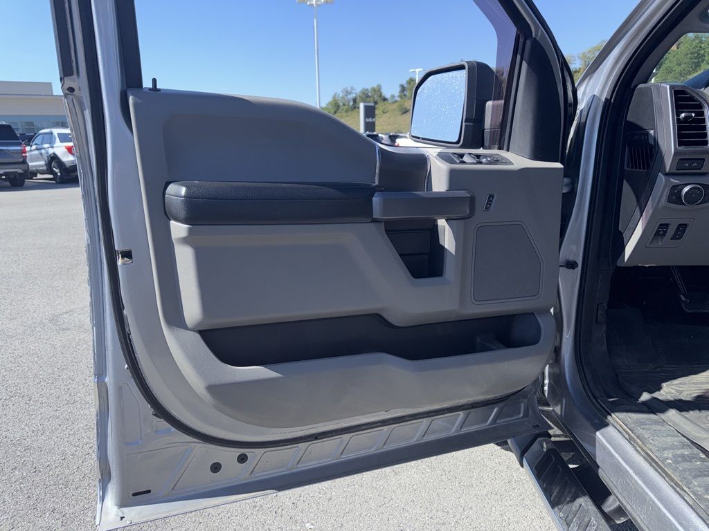 2020 Ford F-150 XLT photo 12