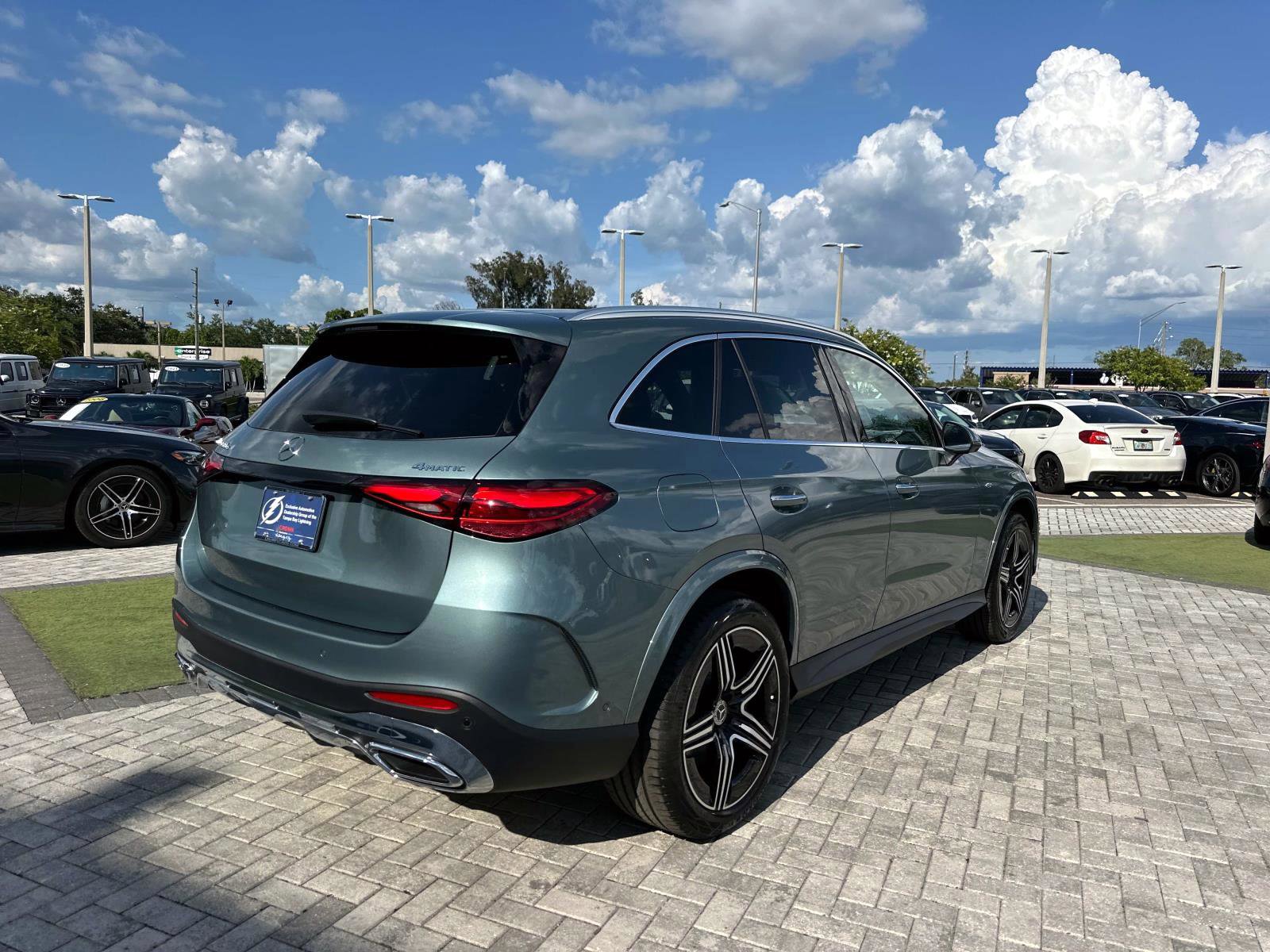 2025 Mercedes Benz GLC 350e 4MATIC photo 4