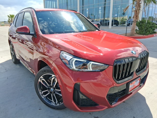 2026 BMW X1 28i's photo