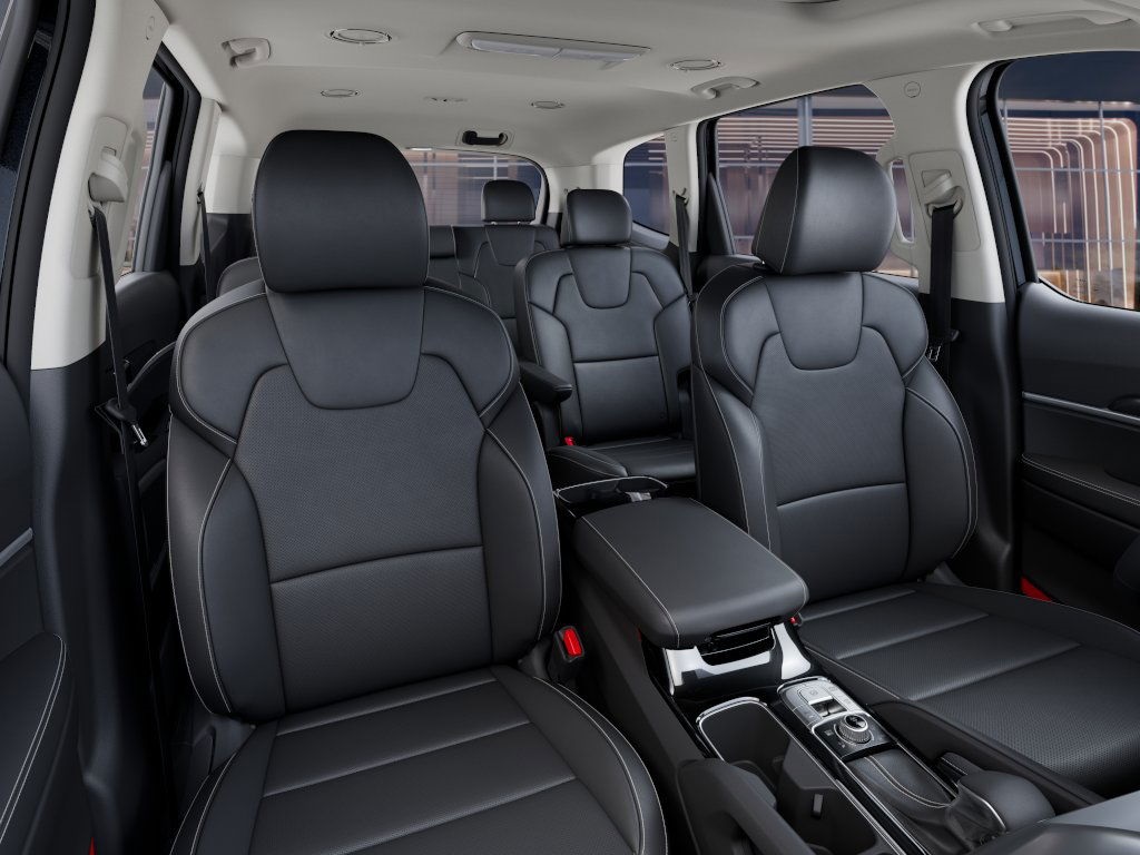2025 Kia Telluride S photo 13