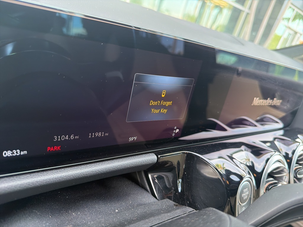 2025 Mercedes Benz GLA 250 photo 3