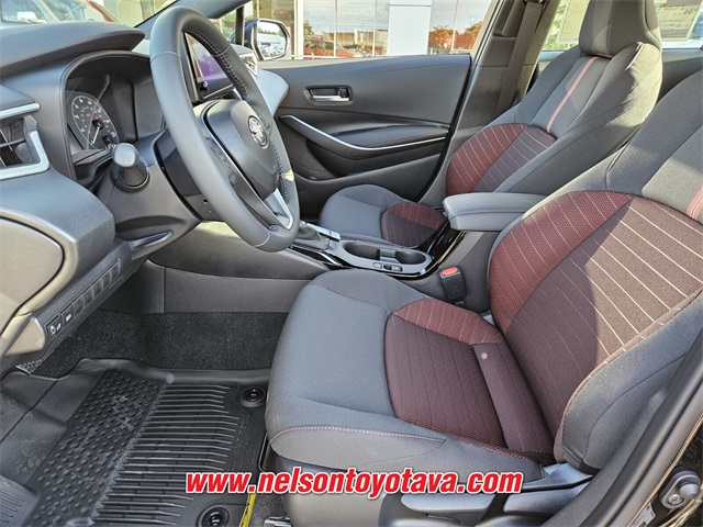 2025 Toyota Corolla SE photo 5