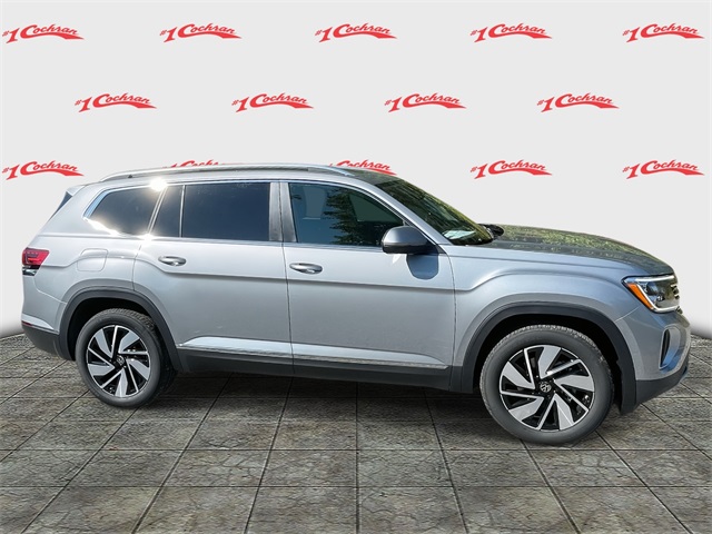 2026 Volkswagen Atlas SEL photo 2