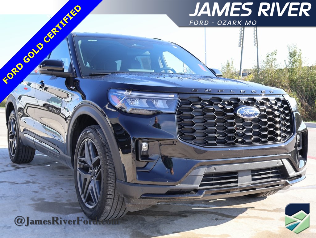 2025 Ford Explorer ST-Line photo 4