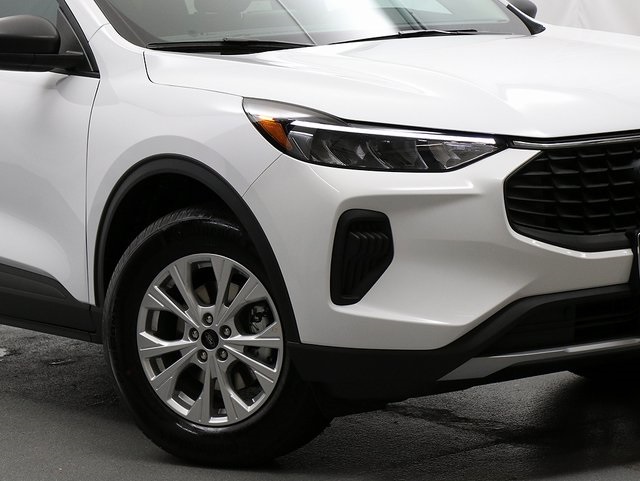 2026 Ford Escape Active photo 2