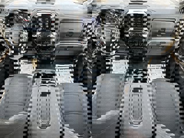 2019 Chevrolet Silverado 1500 RST photo 11