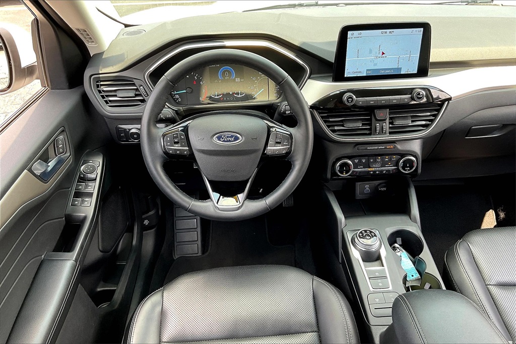 2022 Ford Escape SEL photo 4