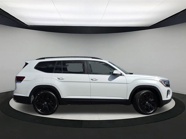 2026 Volkswagen Atlas SE Technology photo 9