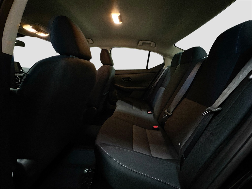 2025 Nissan Sentra SV photo 13