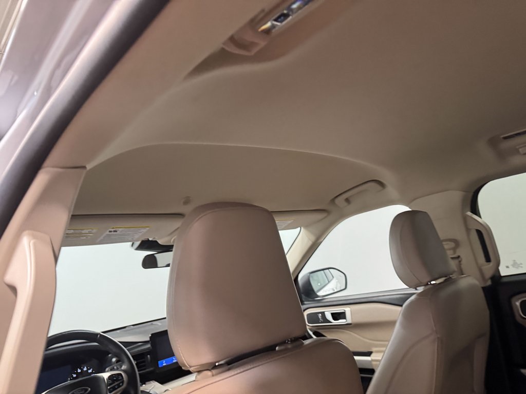 2023 Ford Explorer XLT photo 10