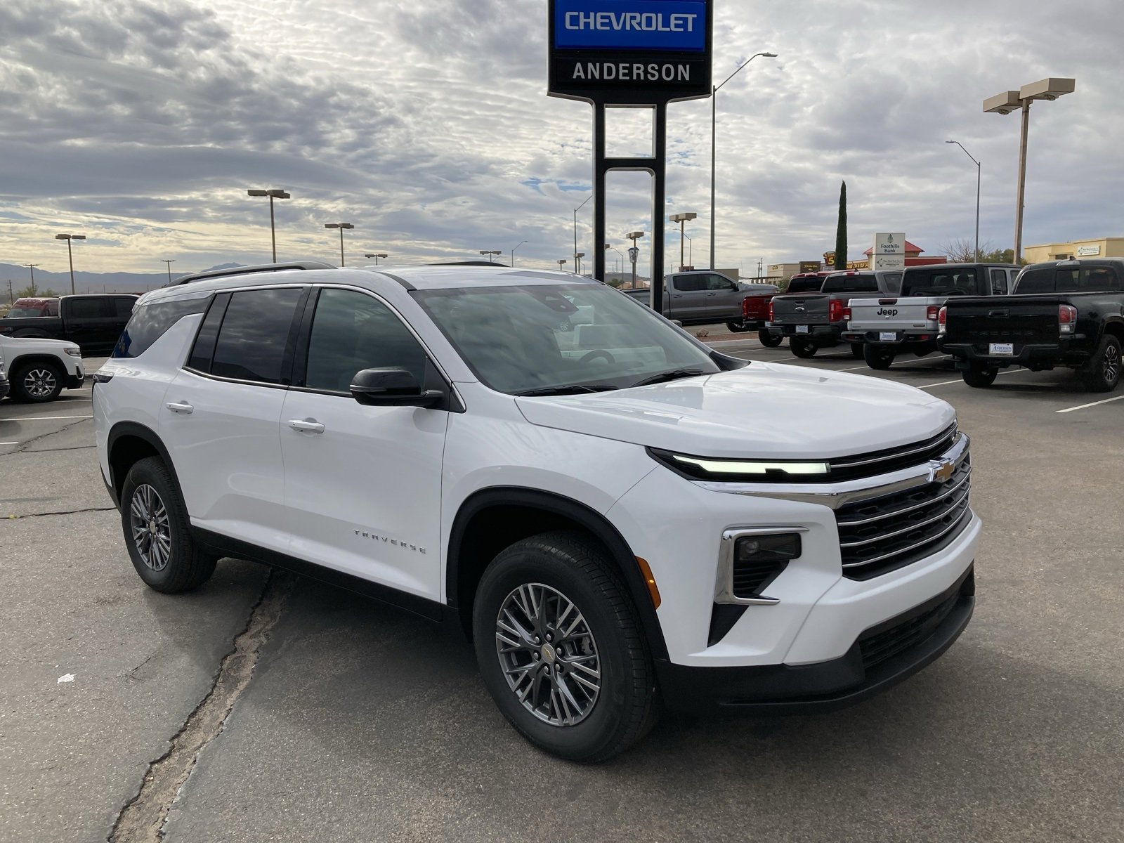 2026 Chevrolet Traverse photo 3