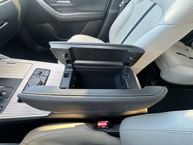 2024 Mazda CX-90 Premium photo 27