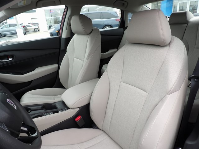 2025 Honda Accord LX photo 13