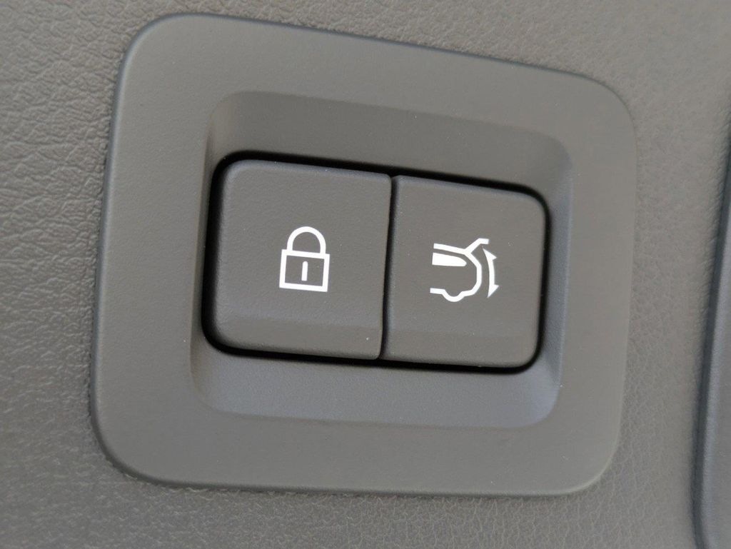 2025 Mazda CX-90 Plug-in Hybrid Premium Plus photo 16