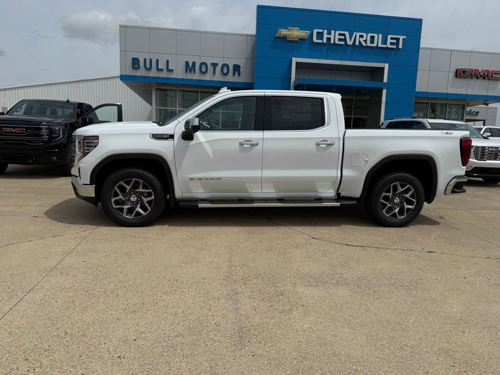 2025 GMC Sierra 1500 SLT's photo