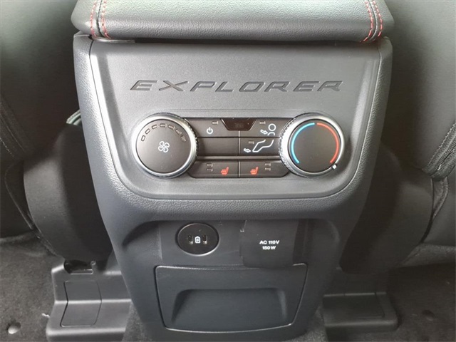2025 Ford Explorer ST photo 5