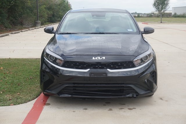 2024 Kia Forte LXS photo 2
