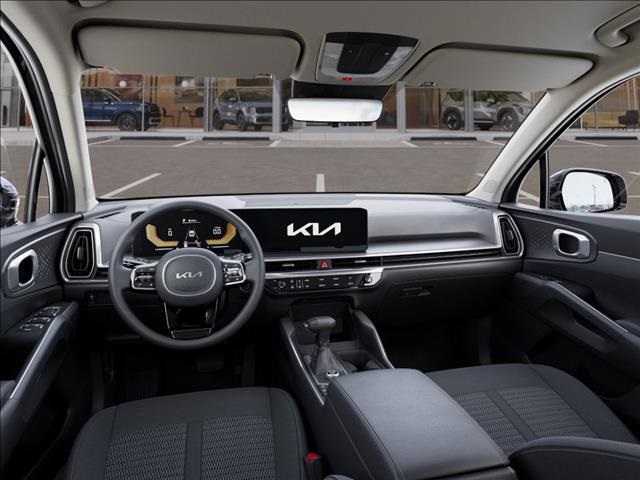 2025 Kia Sorento LX photo 13
