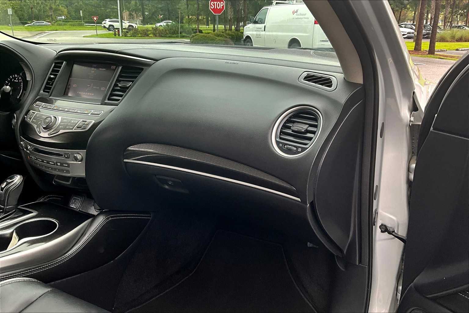 2020 Infiniti QX60 Pure photo 17