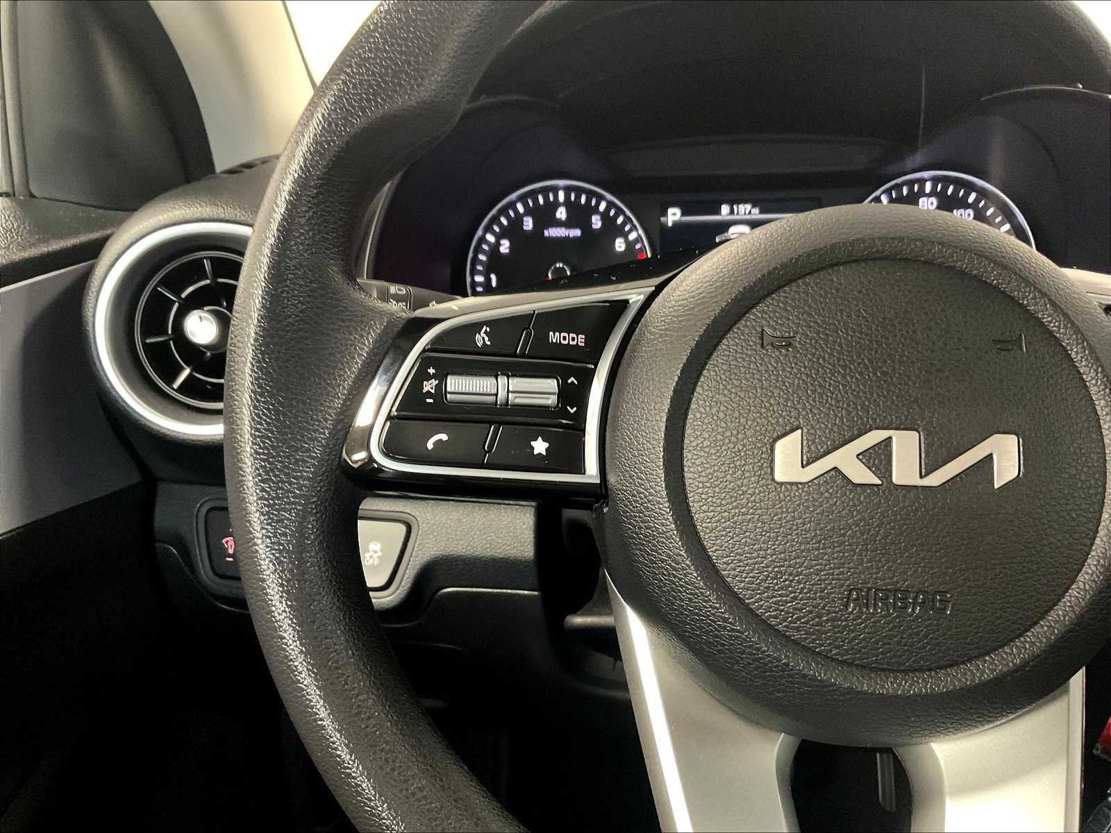 2024 Kia Forte LXS photo 22