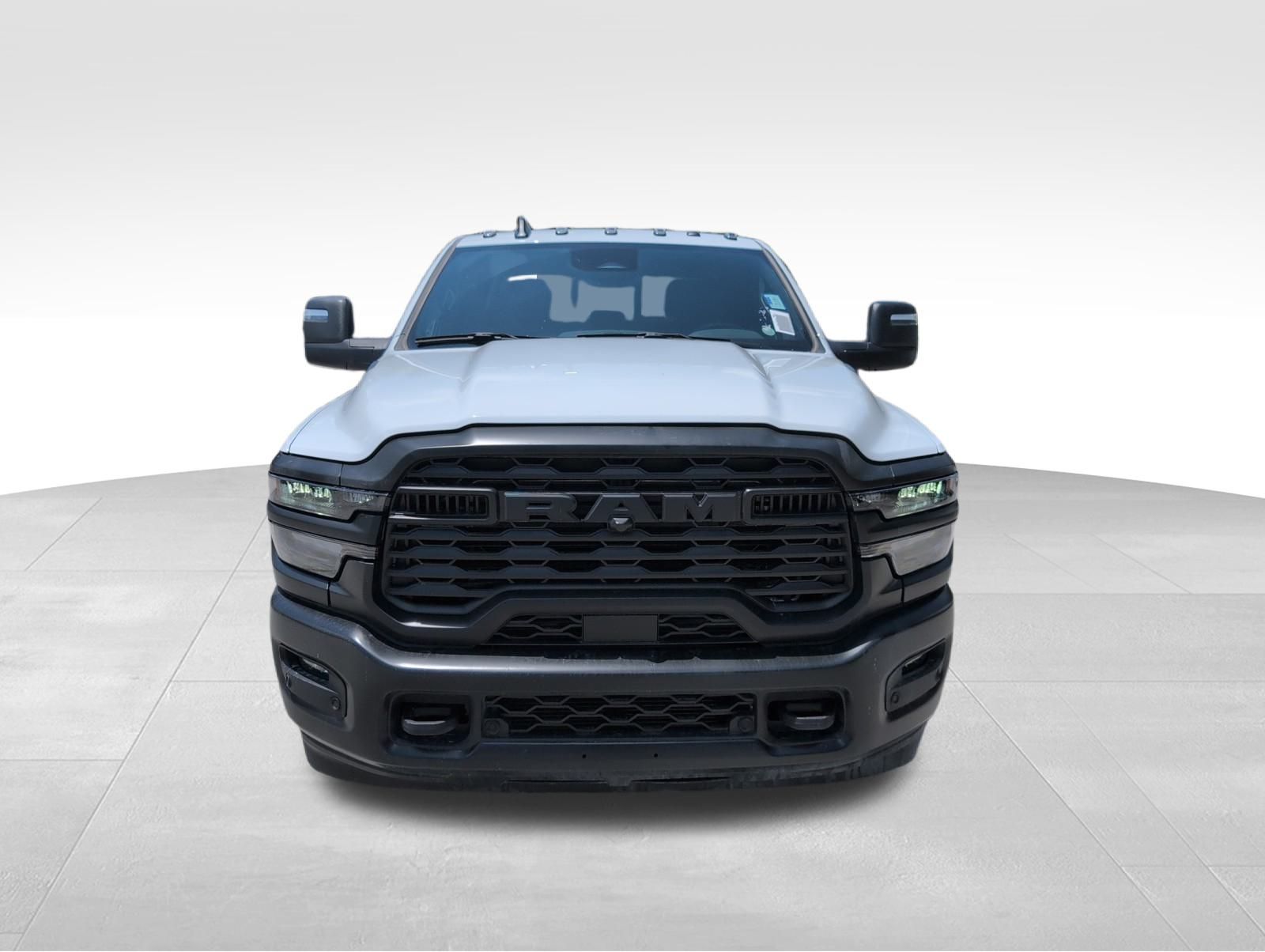 2025 Ram 2500 Tradesman photo 3