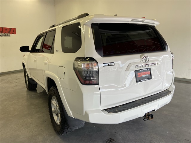 2019 Toyota 4Runner SR5 4WD photo 9