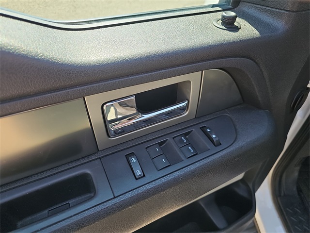 2014 Ford F-150 FX4 photo 4