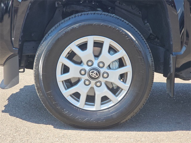 2024 Toyota Tacoma SR5 photo 8