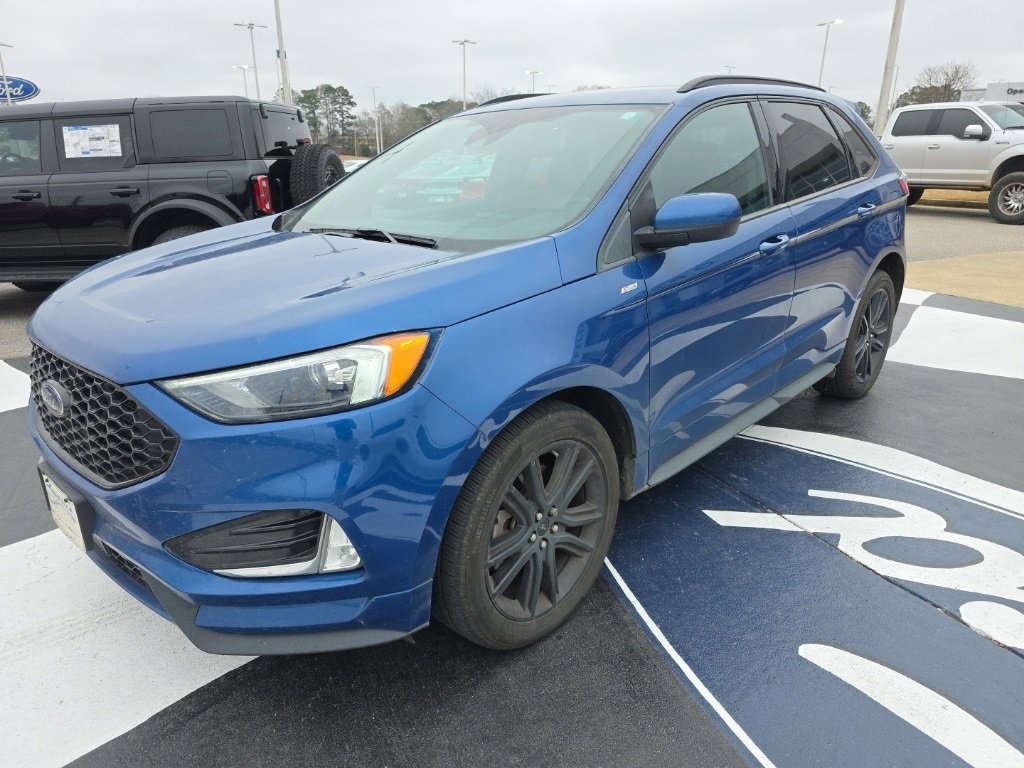2021 Ford Edge ST Line's photo