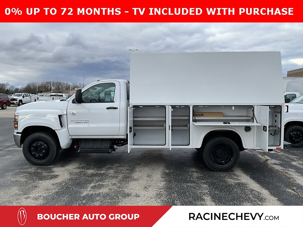 2024 Chevrolet Silverado 4500 Medium Duty Chassis Cab Work Truck's photo