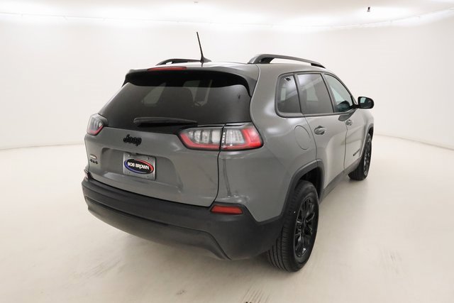 2023 Jeep Cherokee Altitude Lux photo 2