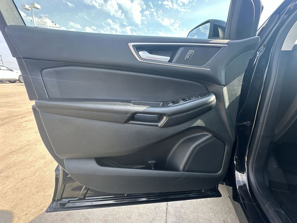 2023 Ford Edge SEL photo 22