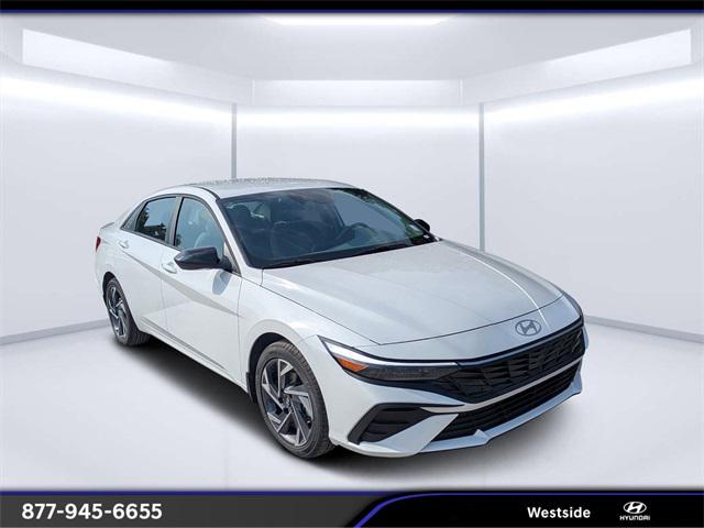 2025 Hyundai Elantra SEL's photo
