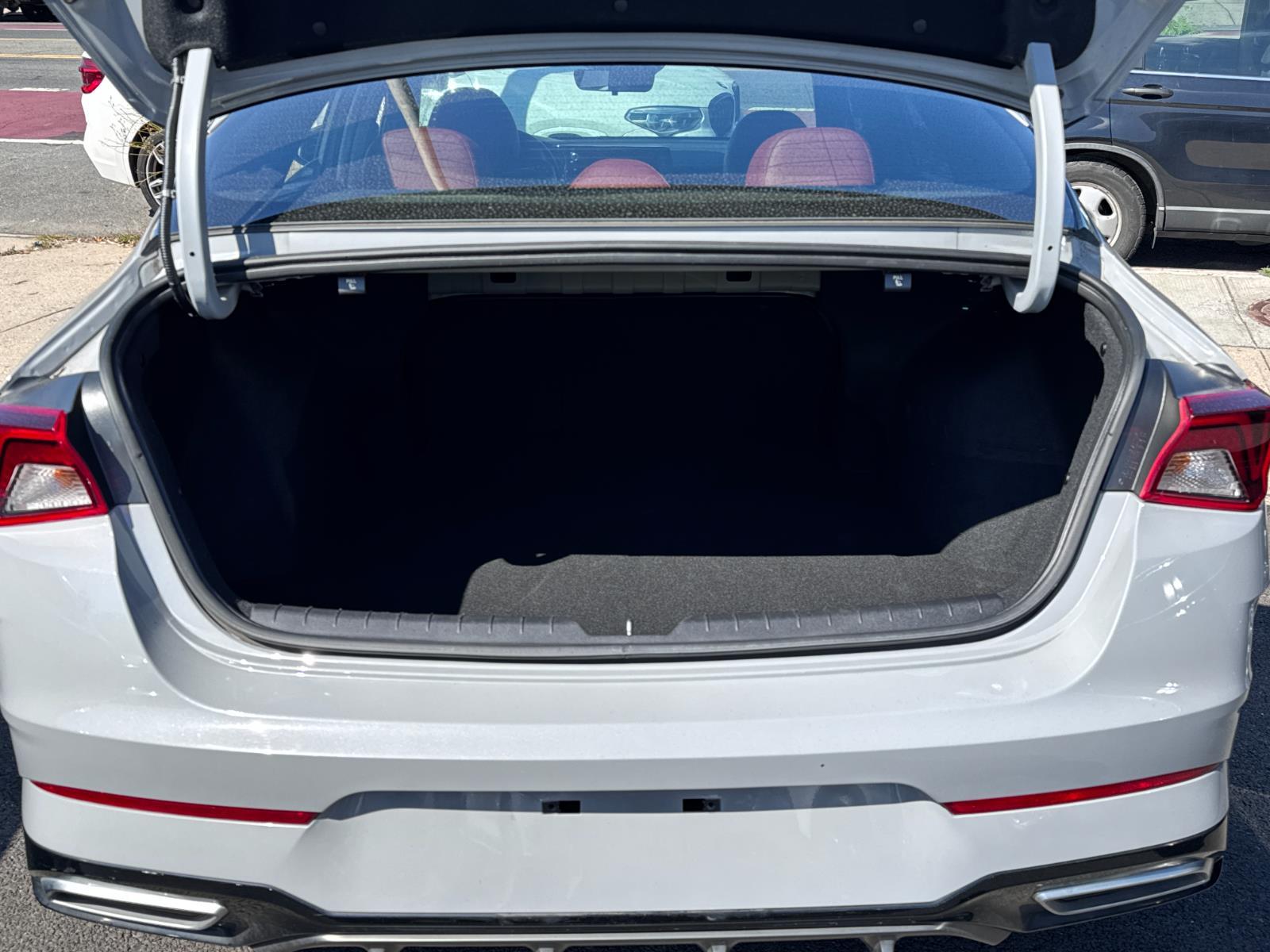 2023 Kia K5 GT-Line photo 8