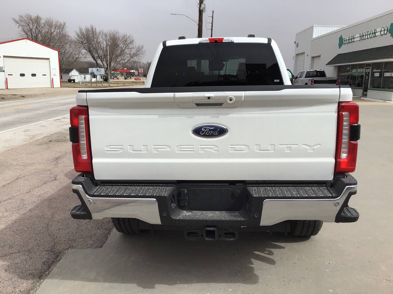 2025 Ford F-350 Lariat photo 4
