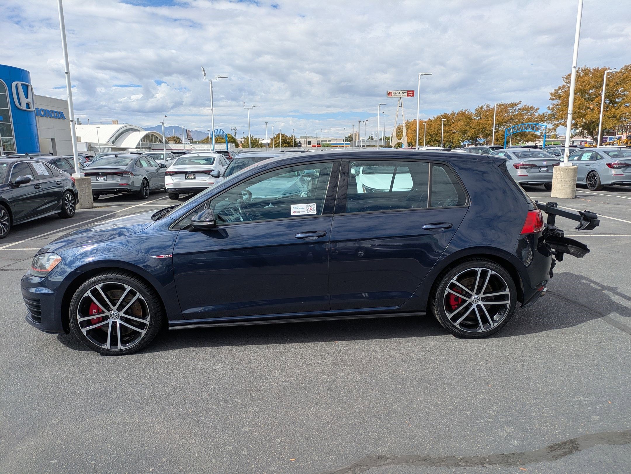 2017 Volkswagen Golf GTI Sport photo 5