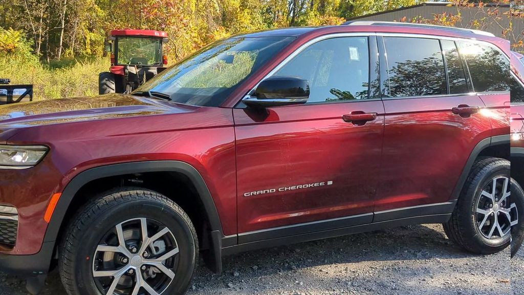2025 Jeep Grand Cherokee Limited photo 4