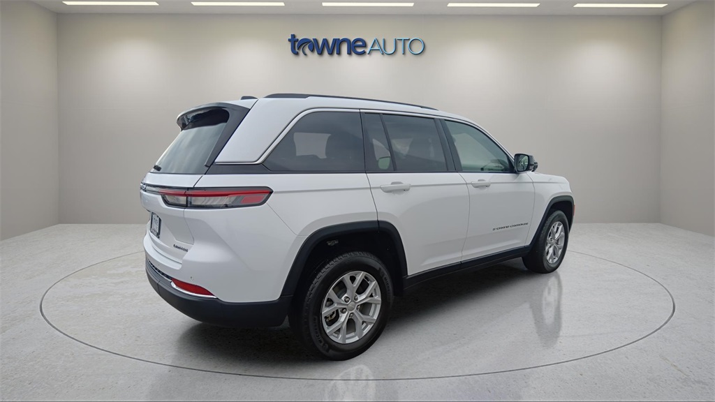 2023 Jeep Grand Cherokee Limited photo 4