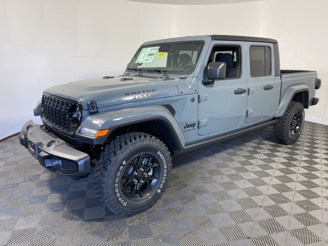 2025 Jeep Gladiator Willys photo 3