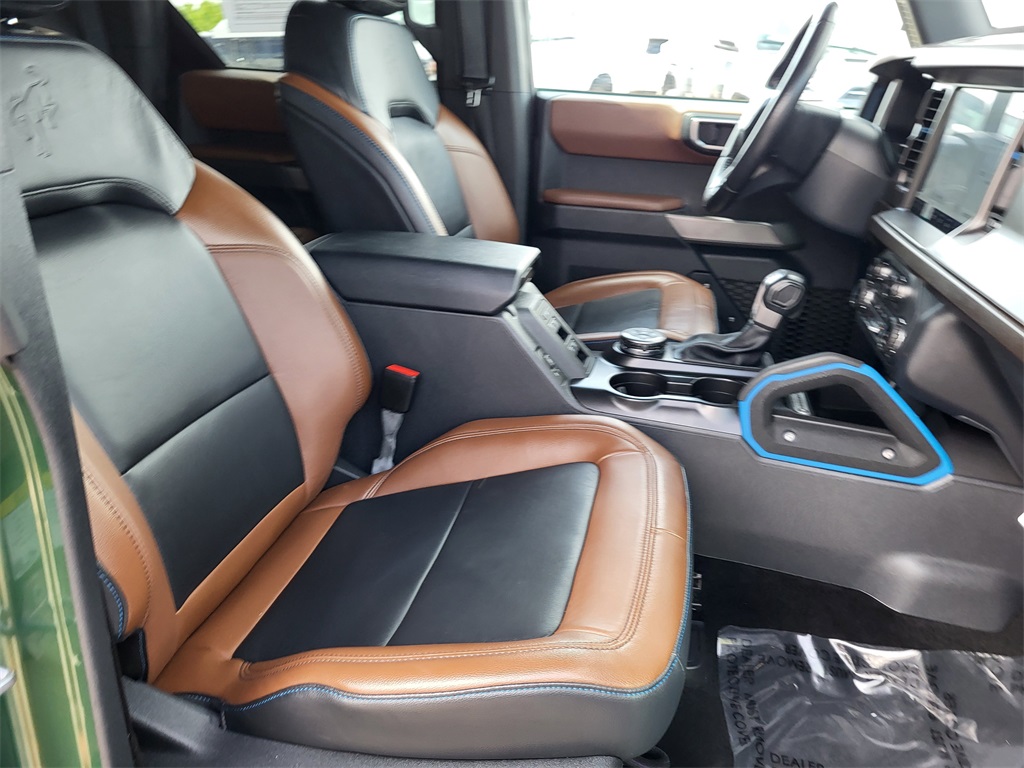 2022 Ford Bronco Outer Banks photo 25