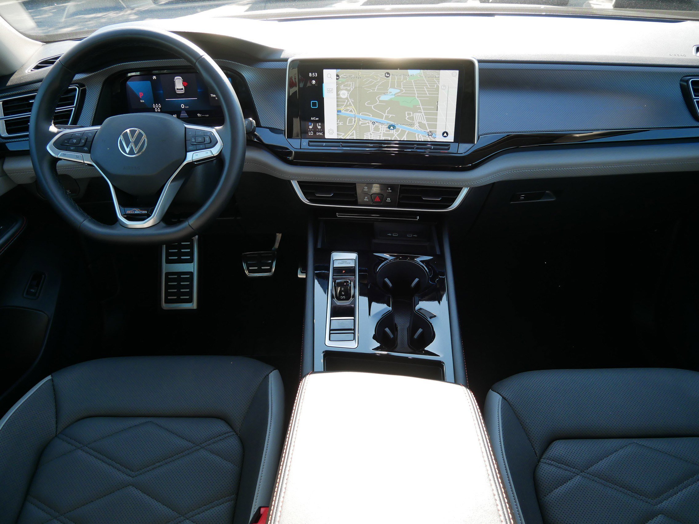 2024 Volkswagen Atlas Peak Edition SEL photo 10
