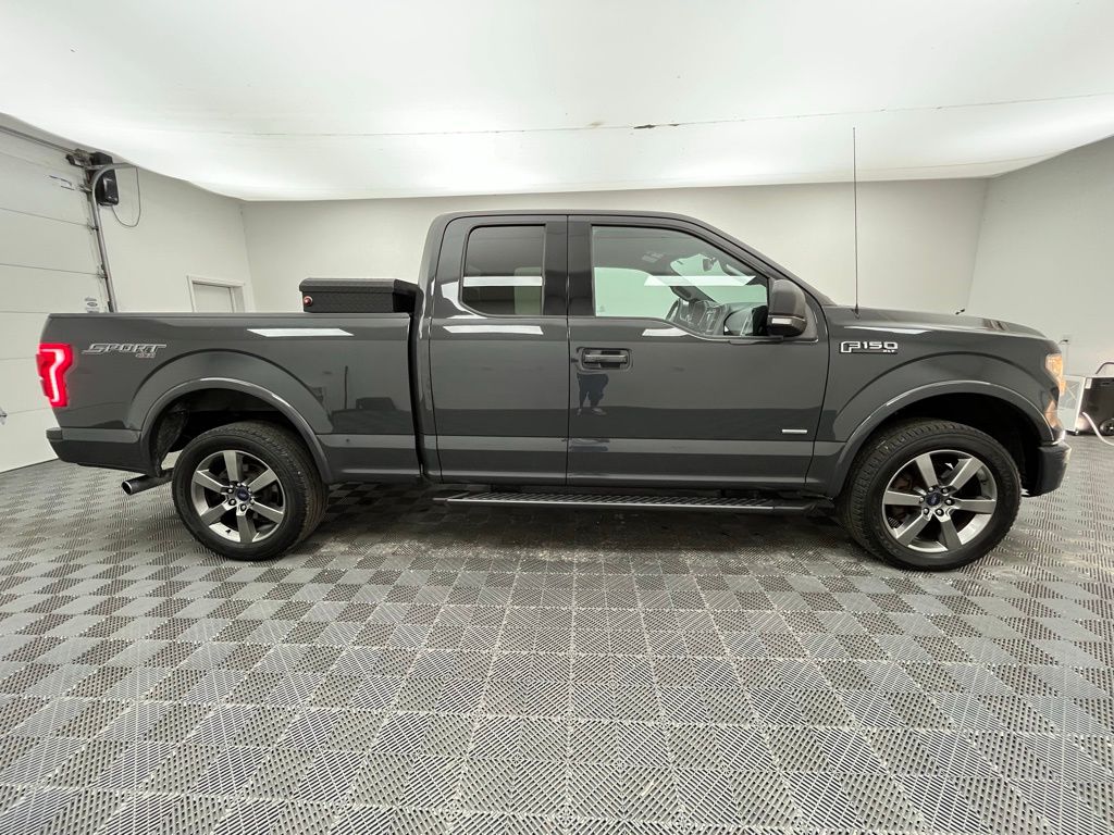 2016 Ford F-150 XLT photo 7